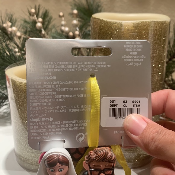 Disney UP Carl and Ellie wedding Sketchbook ornament collection. NWT - Picture 7 of 7